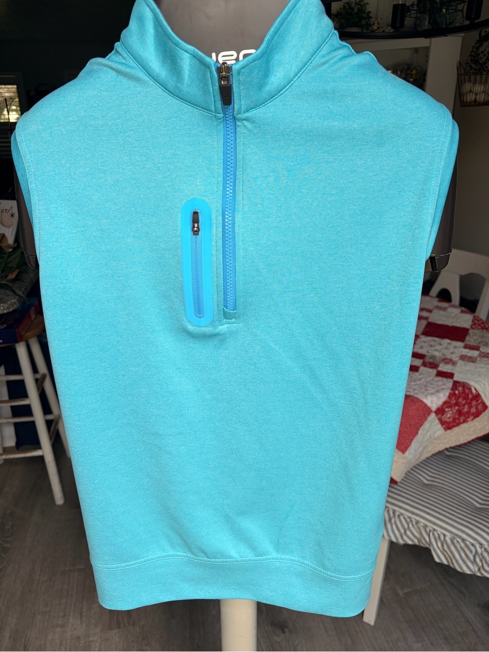johnnie-O Aqua Zip-Front Men's Quarter-Zip Sweater Vest